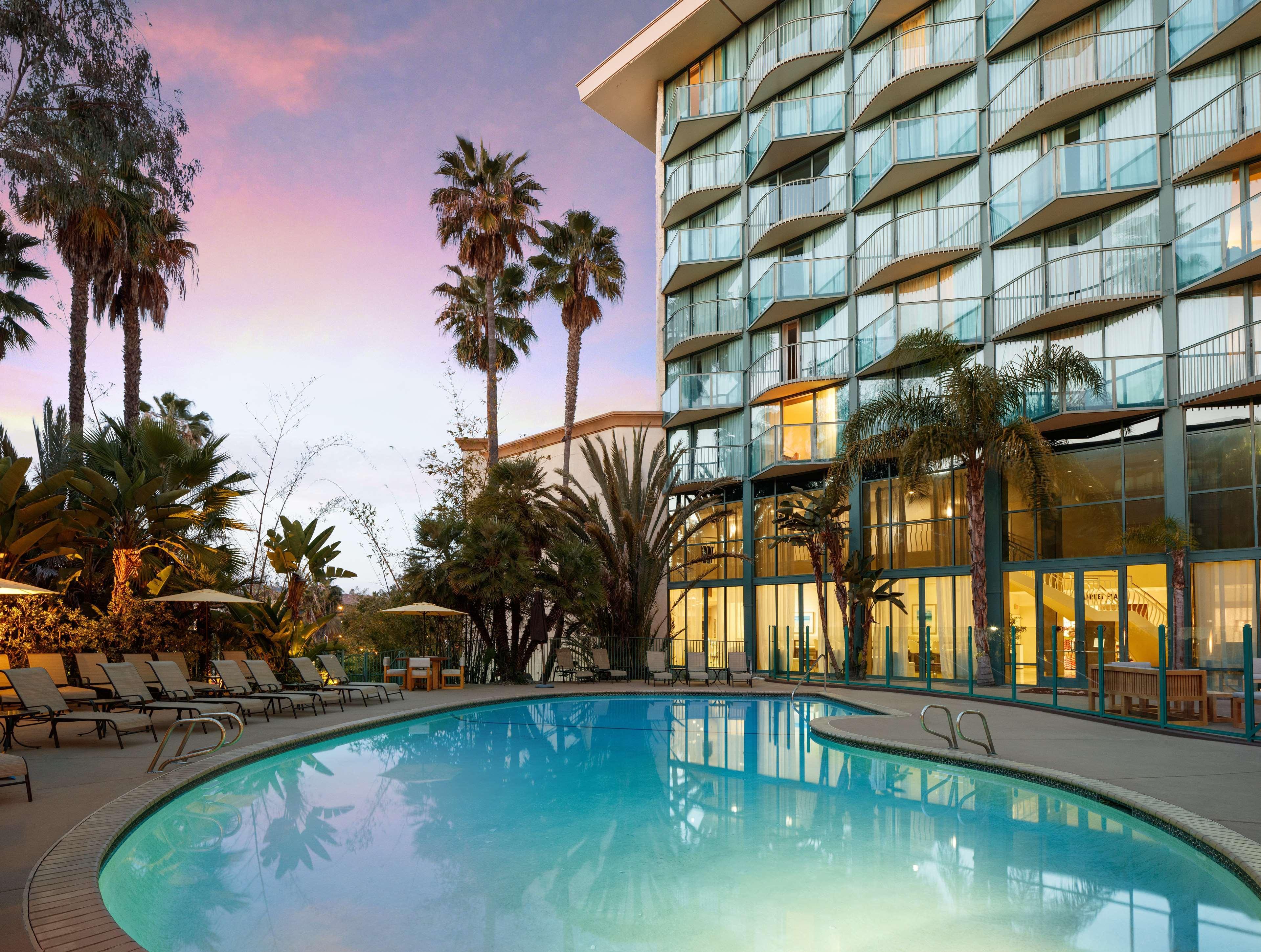 DoubleTree By Hilton San Diego Hotel Circle Exterior foto